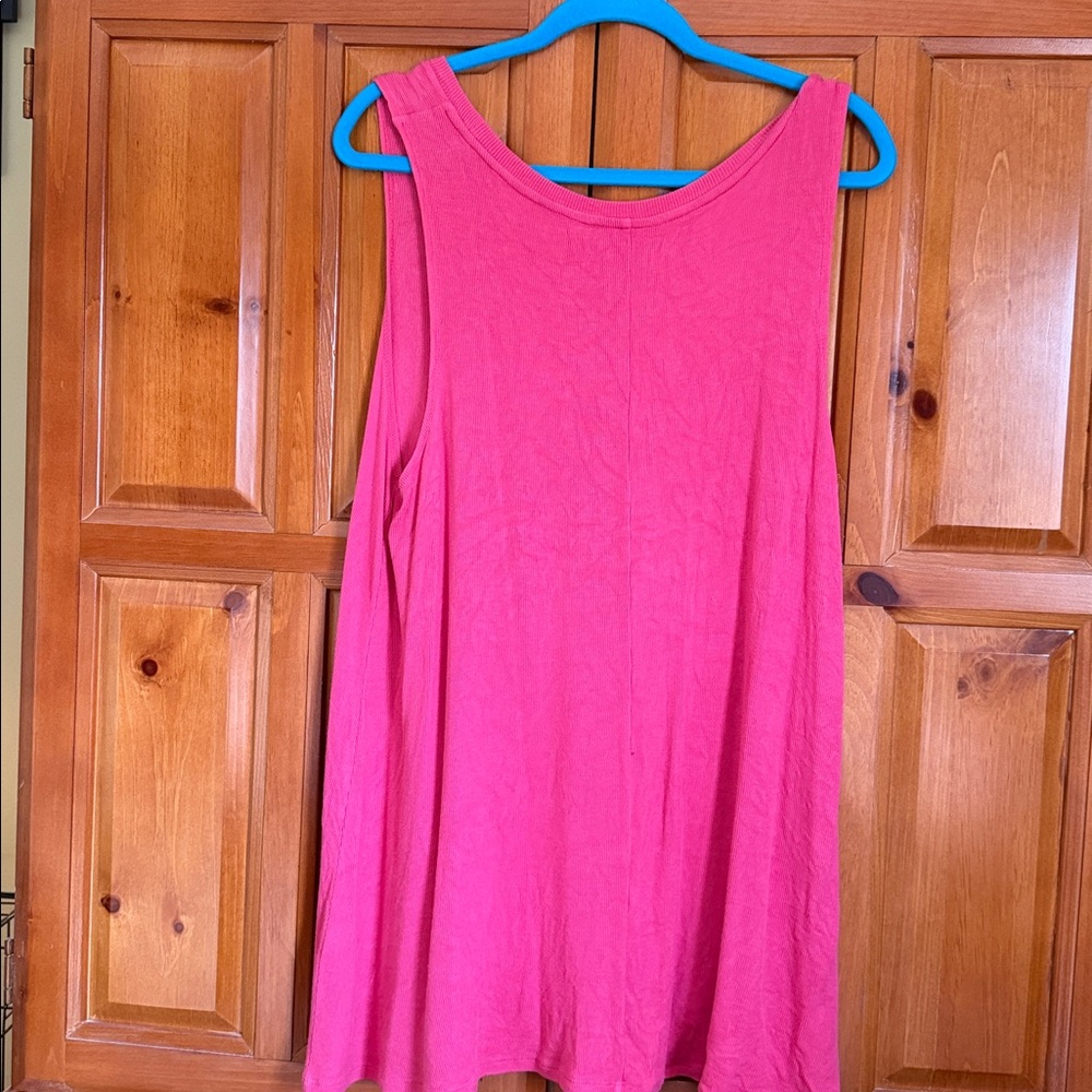 EUC Logo by Lori Goldstein tank top round neck - Picture 2 of 4